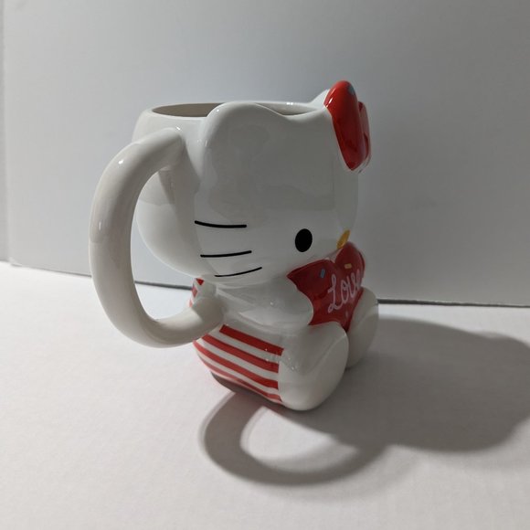 Hello Kitty Love Heart Figural Mug Sanrio 20oz Ceramic Coffee / Tea Cup - Picture 3 of 8